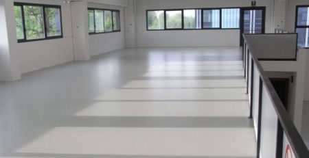 pavimento in resina poliuretanica per ambienti domestici o lavorativi